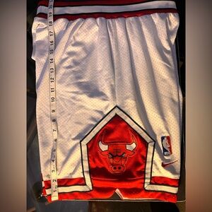Nike White Chicago Bulls Home Uniform Shorts